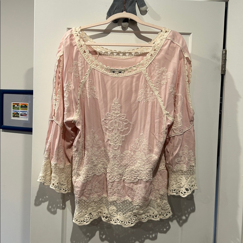 Democracy Blush and Ivory Lace Blouse - Picture 2 of 3